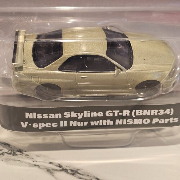 Hot Wheels Nissan Skyline Gtr (BNR34) V•spec With NISMO parts 1:43 Scale Car - Picture 3 of 5